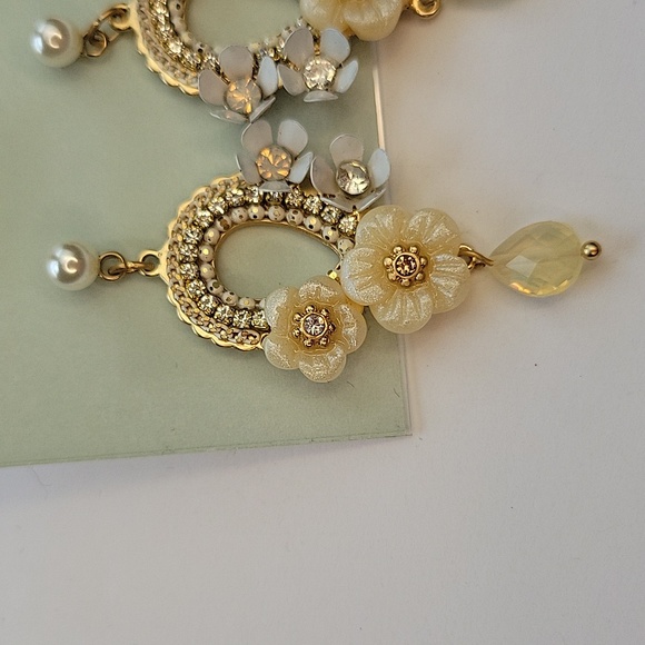 Lonna & Lilly BOHO Floral & Crystal Chandelier Earrings Gold - Picture 8 of 10